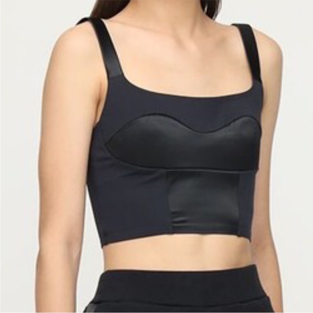 NWOT‎ Vaara Rubi Paneled Stretch And Satin Sports Bra Size XS